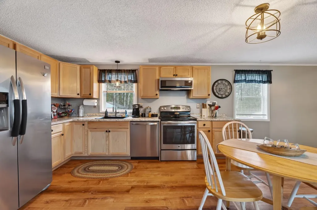 35 Pooler Avenue Skowhegan ME 04976