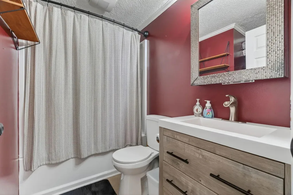 35 Pooler Avenue Skowhegan ME 04976