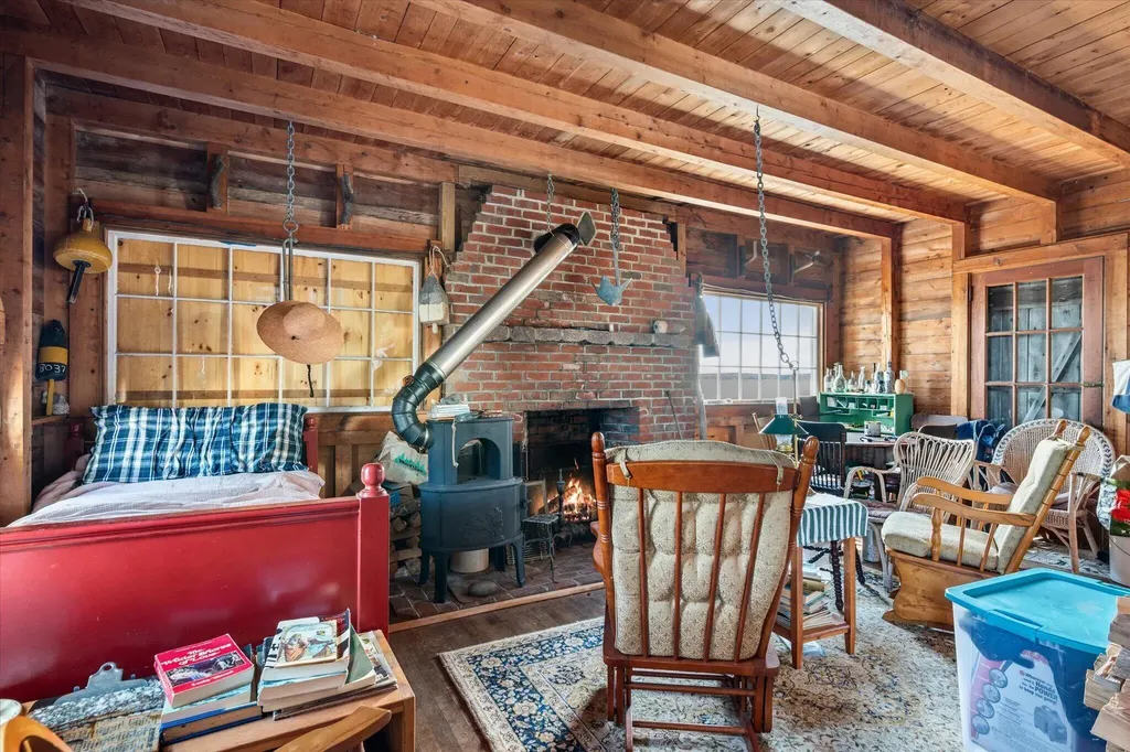 9999 Cove Island Harrington ME 04643