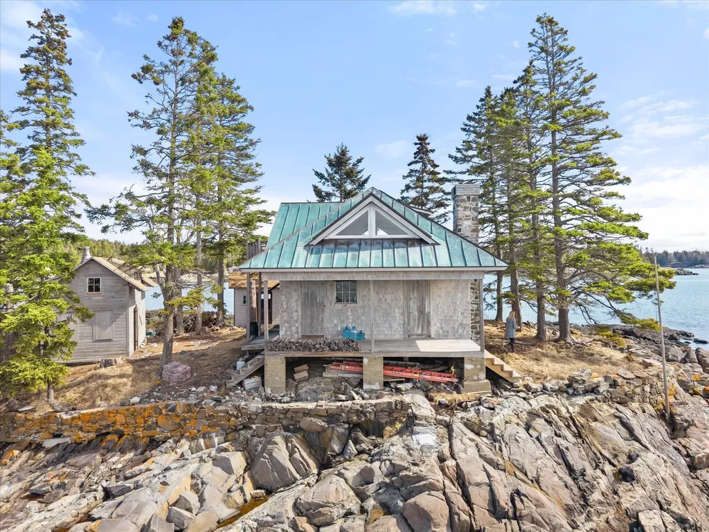 9999 Cove Island Harrington ME 04643