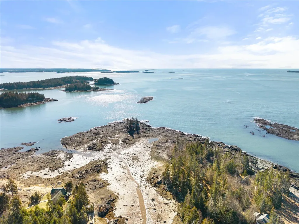 9999 Cove Island Harrington ME 04643