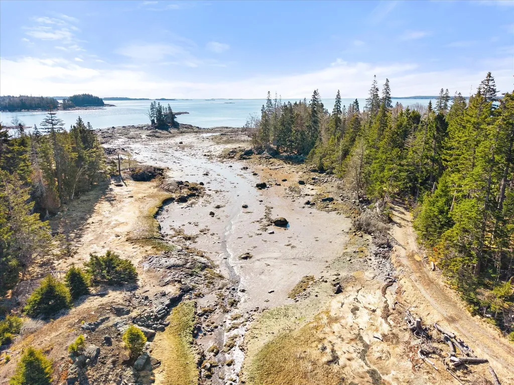 9999 Cove Island Harrington ME 04643