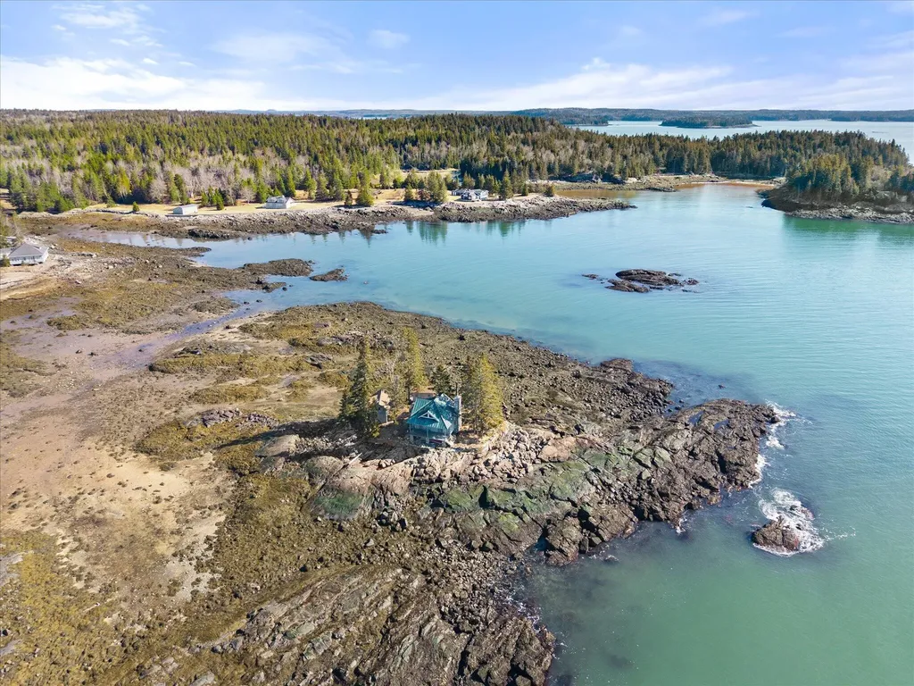 9999 Cove Island Harrington ME 04643