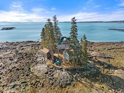9999 Cove Island Harrington ME 04643