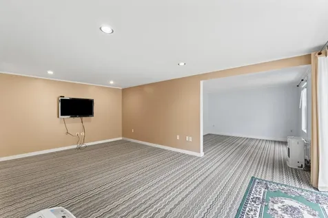 32 Landing Drive Kennebunk ME 04043