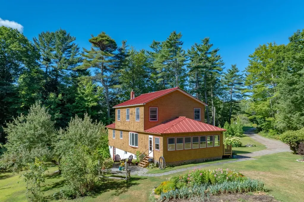 9 Coles Corner Road Winterport ME 04496