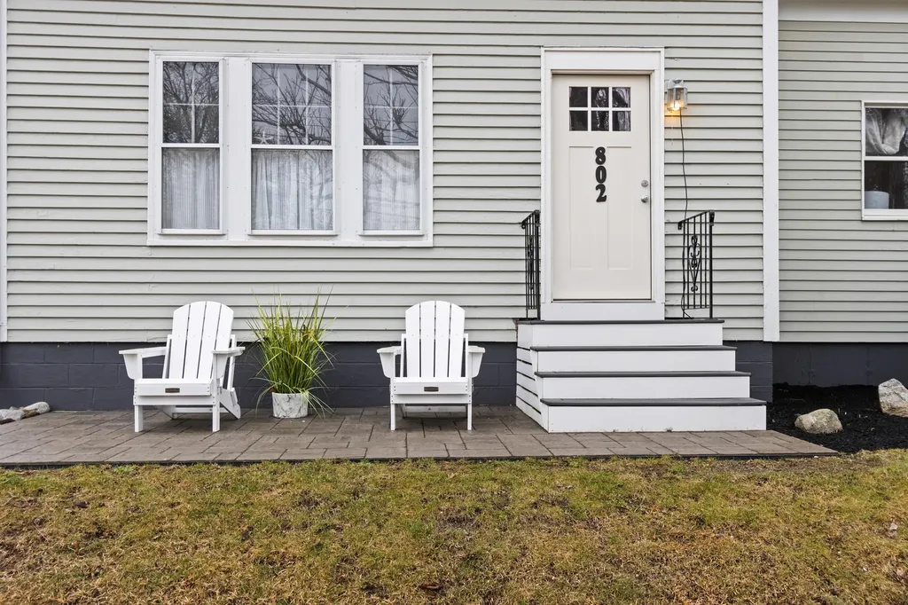 802 Highland Avenue South Portland ME 04106