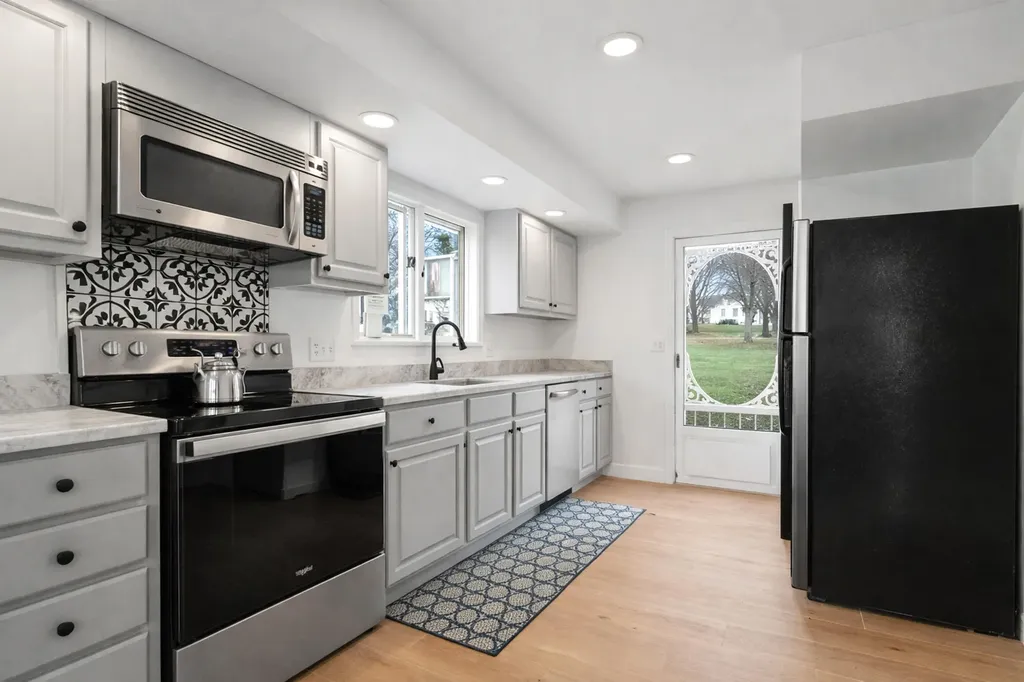 802 Highland Avenue South Portland ME 04106