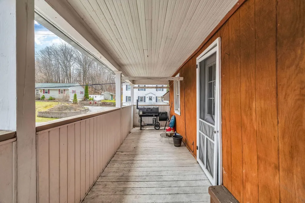 144 Third Street Auburn ME 04210