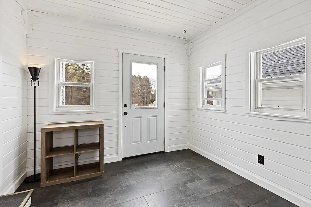 19 Alexandra Drive Gardiner ME 04345