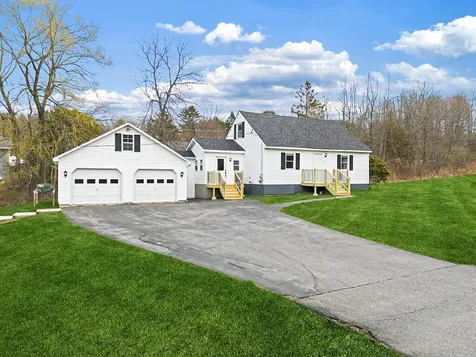 19 Alexandra Drive Gardiner ME 04345