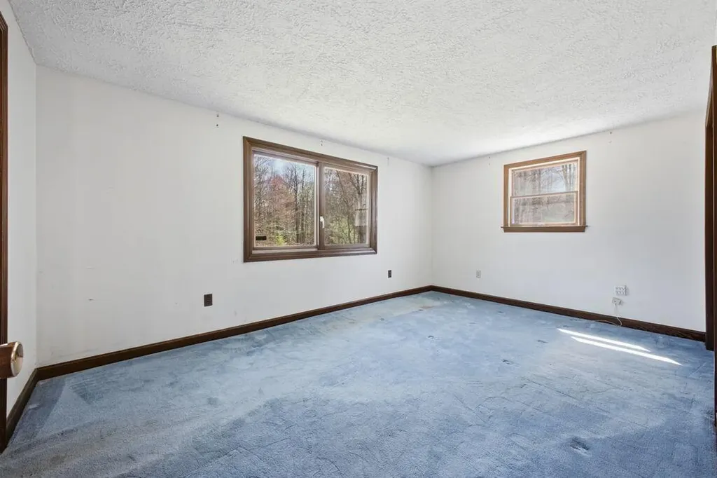 955 Bridgton Road Westbrook ME 04092