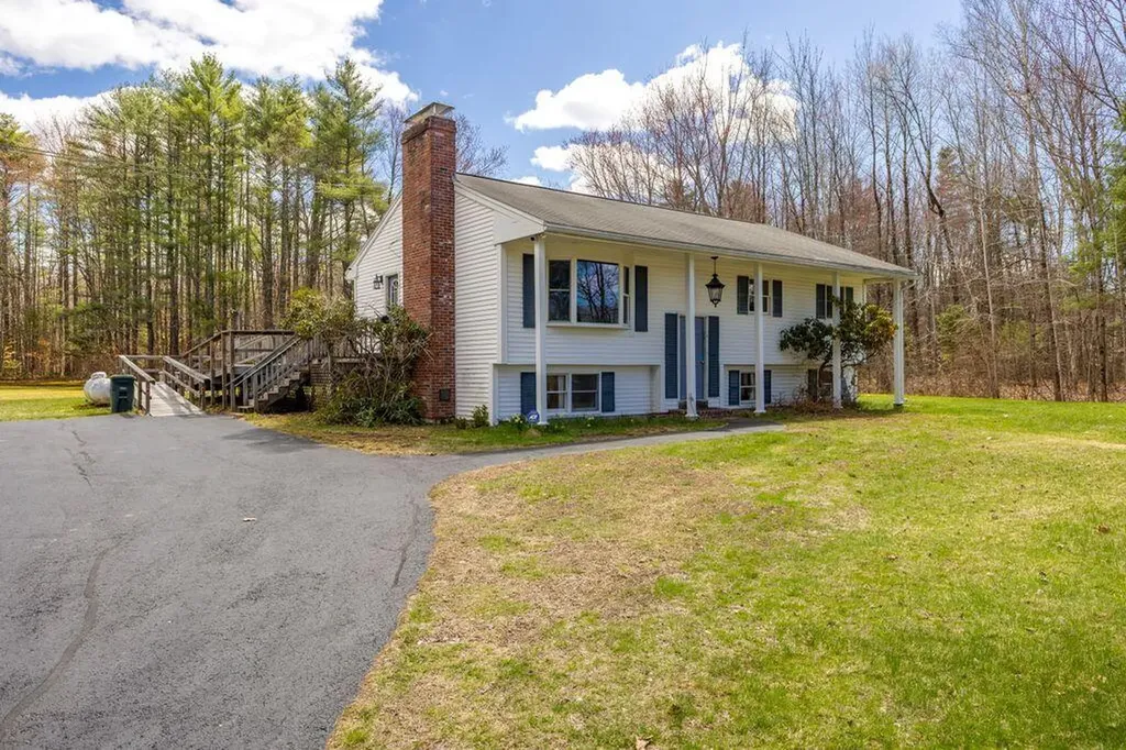 955 Bridgton Road Westbrook ME 04092