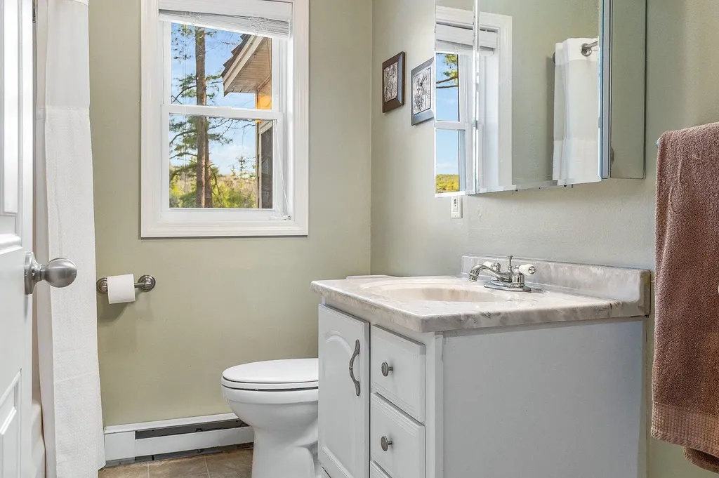 8 Ridgewood Drive Lebanon ME 04027