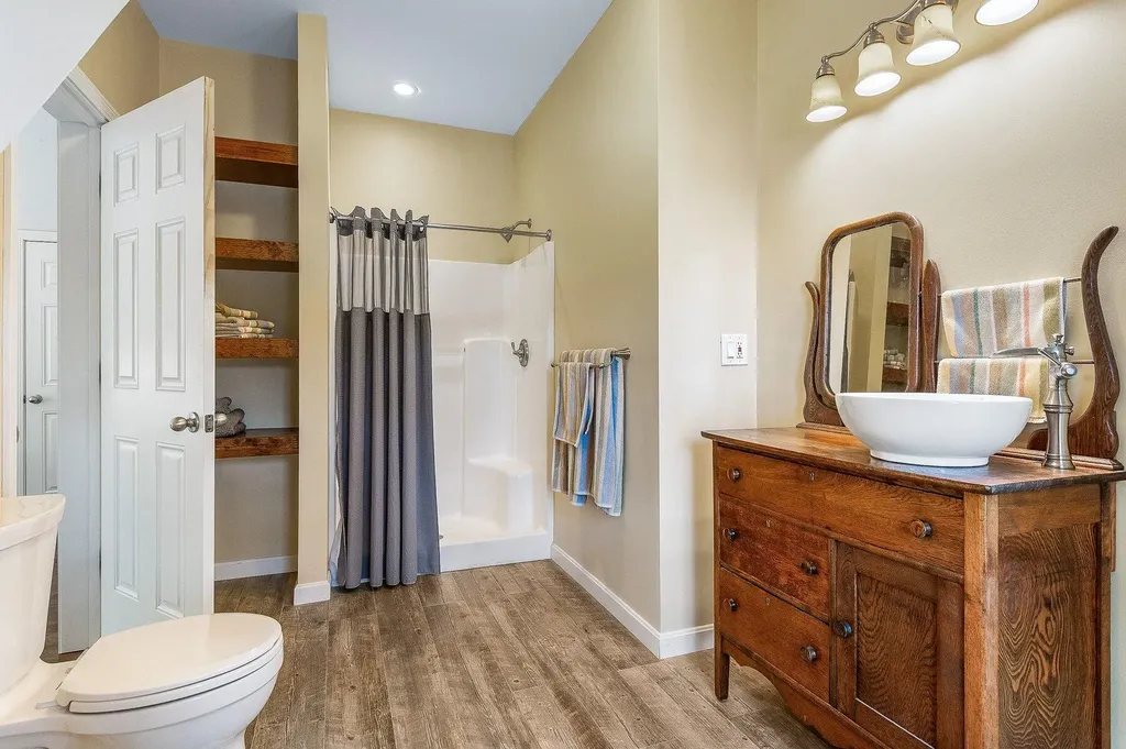 8 Ridgewood Drive Lebanon ME 04027