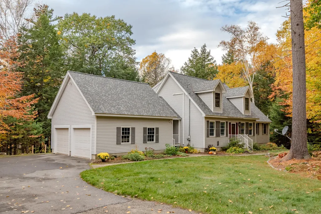 51 Tracy Cove Circle Rome ME 04963