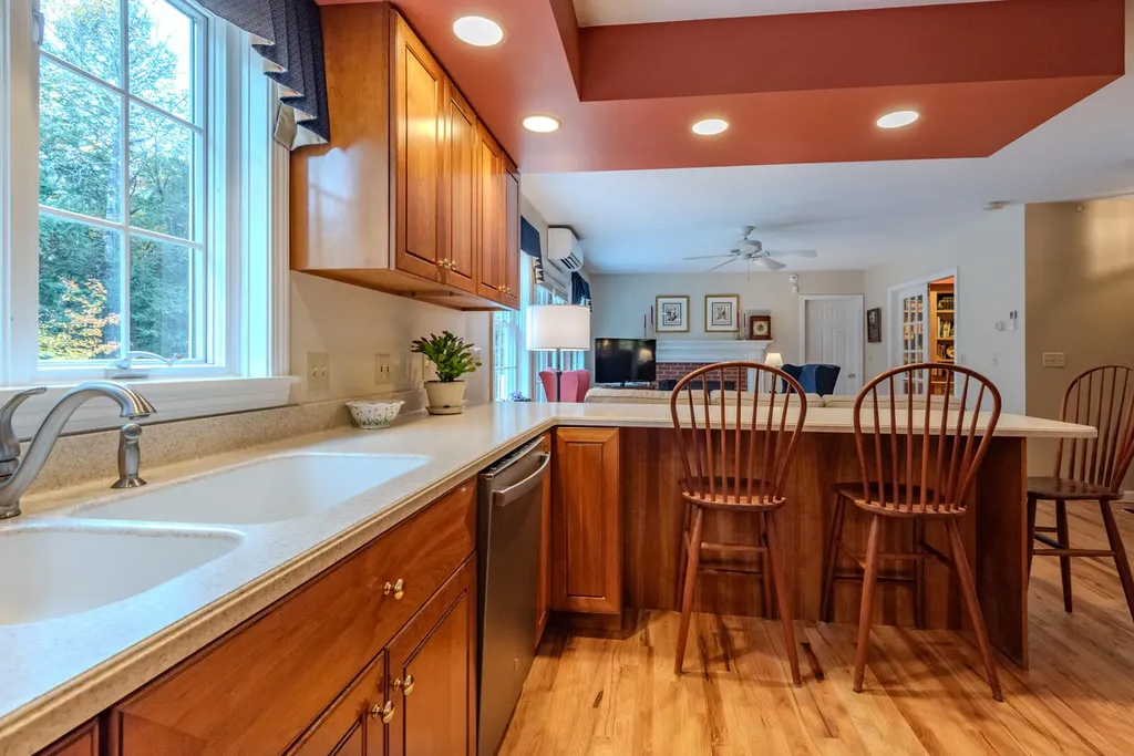 51 Tracy Cove Circle Rome ME 04963