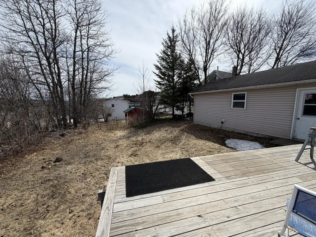 92 N 4th Avenue Madawaska ME 04756