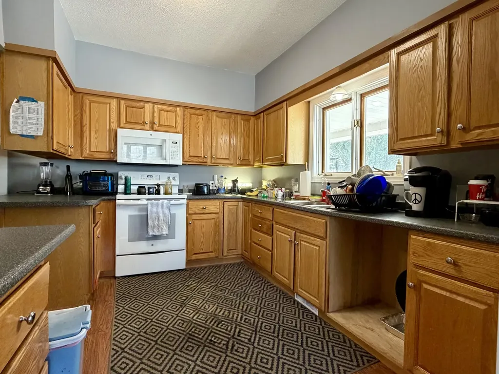 92 N 4th Avenue Madawaska ME 04756