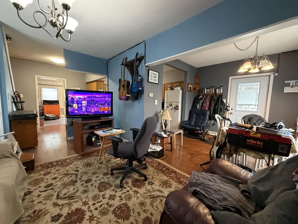 92 N 4th Avenue Madawaska ME 04756