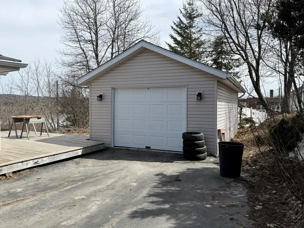 92 N 4th Avenue Madawaska ME 04756