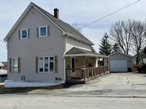 92 N 4th Avenue Madawaska ME 04756