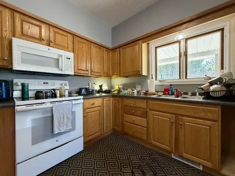 92 N 4th Avenue Madawaska ME 04756