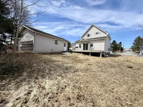 92 N 4th Avenue Madawaska ME 04756