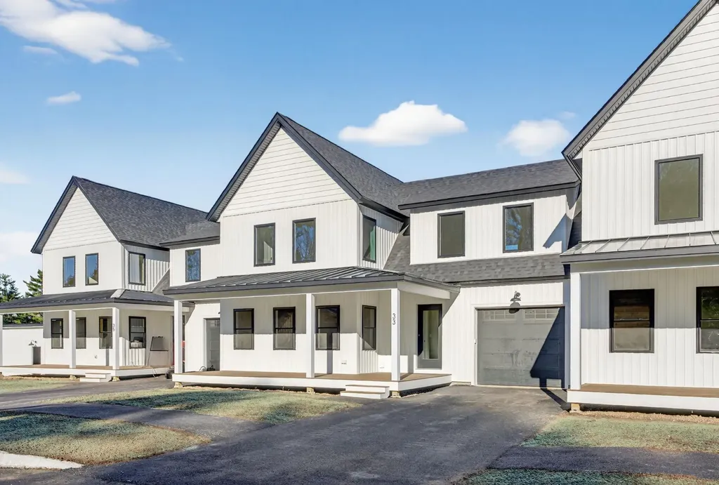 19 Fairway Commons Drive Gorham ME 04038
