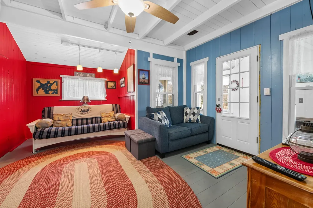 11 Oakland Avenue Portland ME 04108