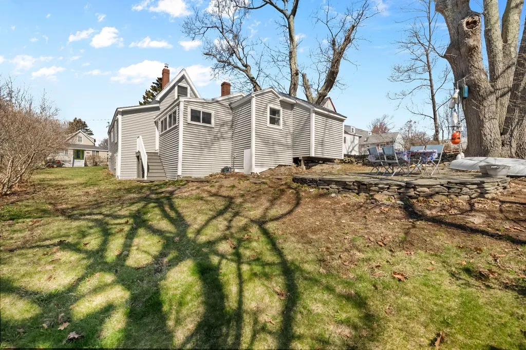 11 Oakland Avenue Portland ME 04108