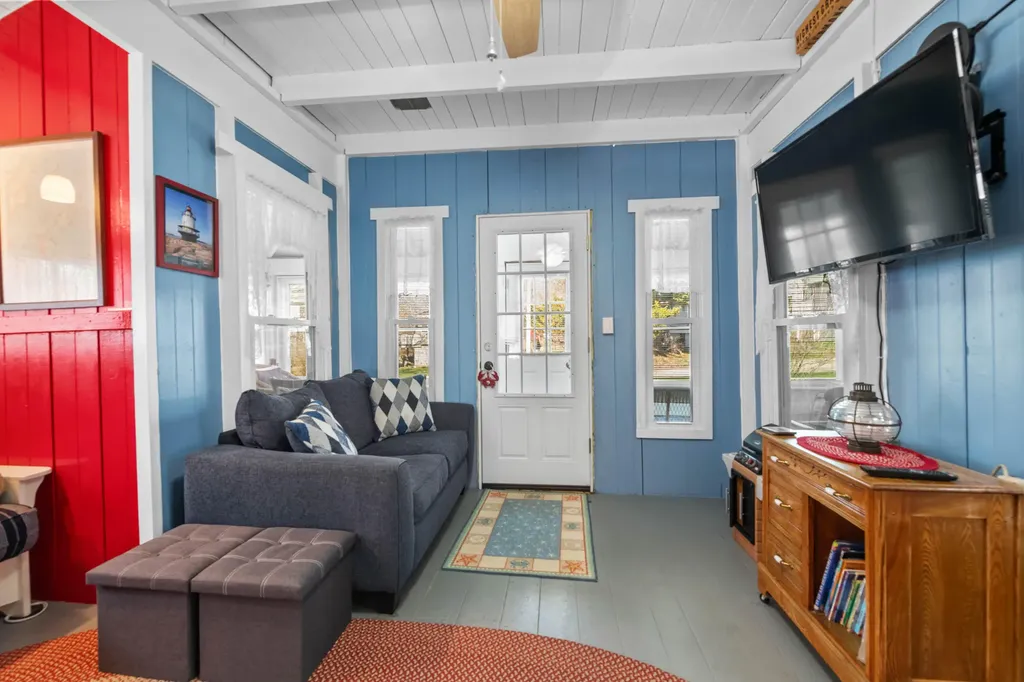 11 Oakland Avenue Portland ME 04108