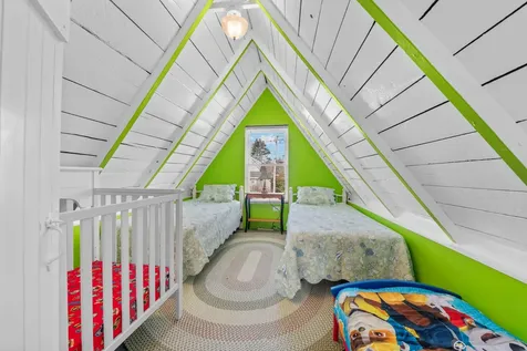 11 Oakland Avenue Portland ME 04108