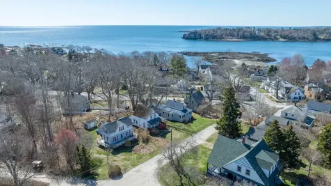 11 Oakland Avenue Portland ME 04108