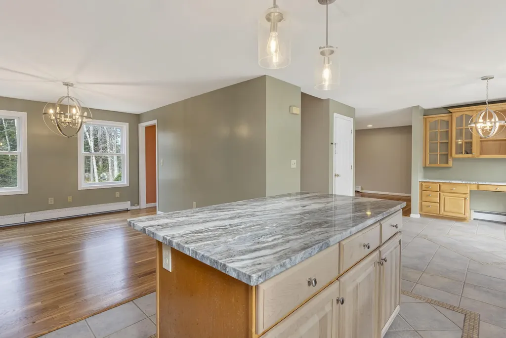 350 Hillside Street Yarmouth ME 04096