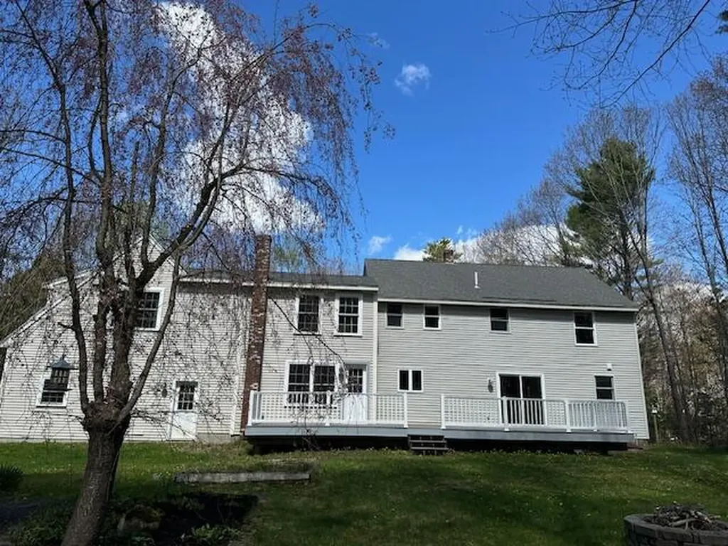 350 Hillside Street Yarmouth ME 04096