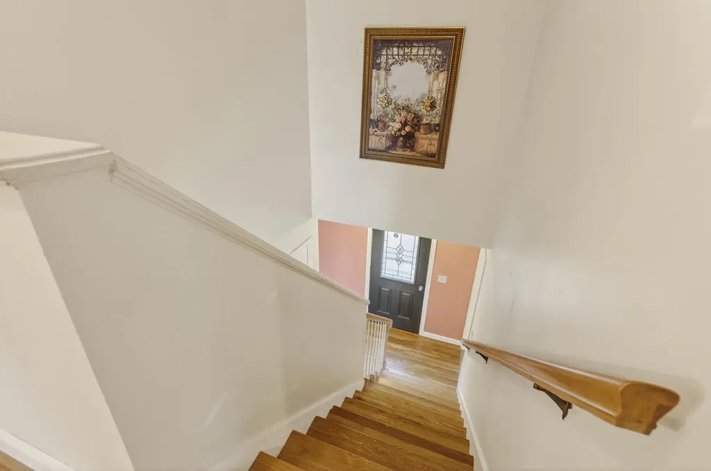 350 Hillside Street Yarmouth ME 04096