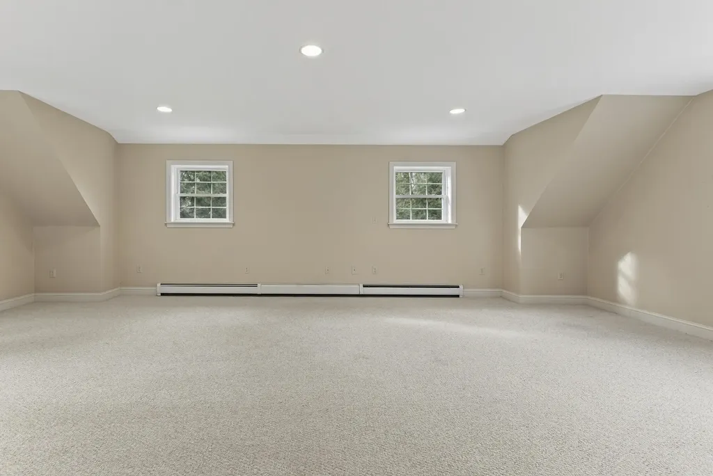 350 Hillside Street Yarmouth ME 04096