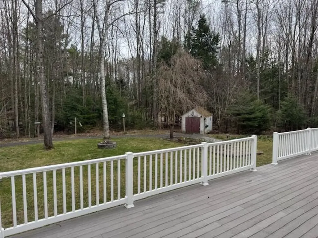 350 Hillside Street Yarmouth ME 04096