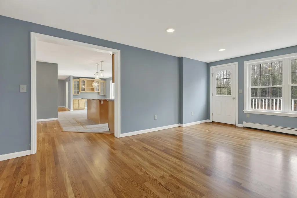350 Hillside Street Yarmouth ME 04096
