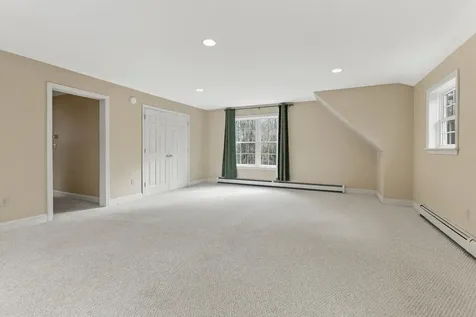 350 Hillside Street Yarmouth ME 04096