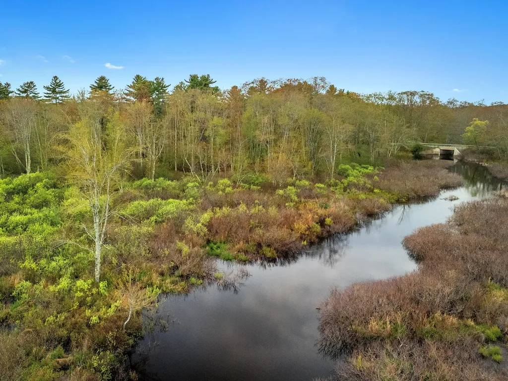 1257 N Pond Road Warren ME 04864