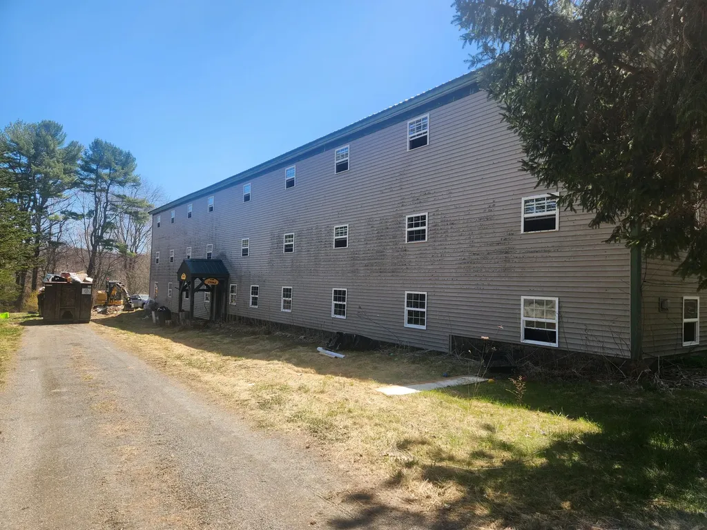 1257 N Pond Road Warren ME 04864