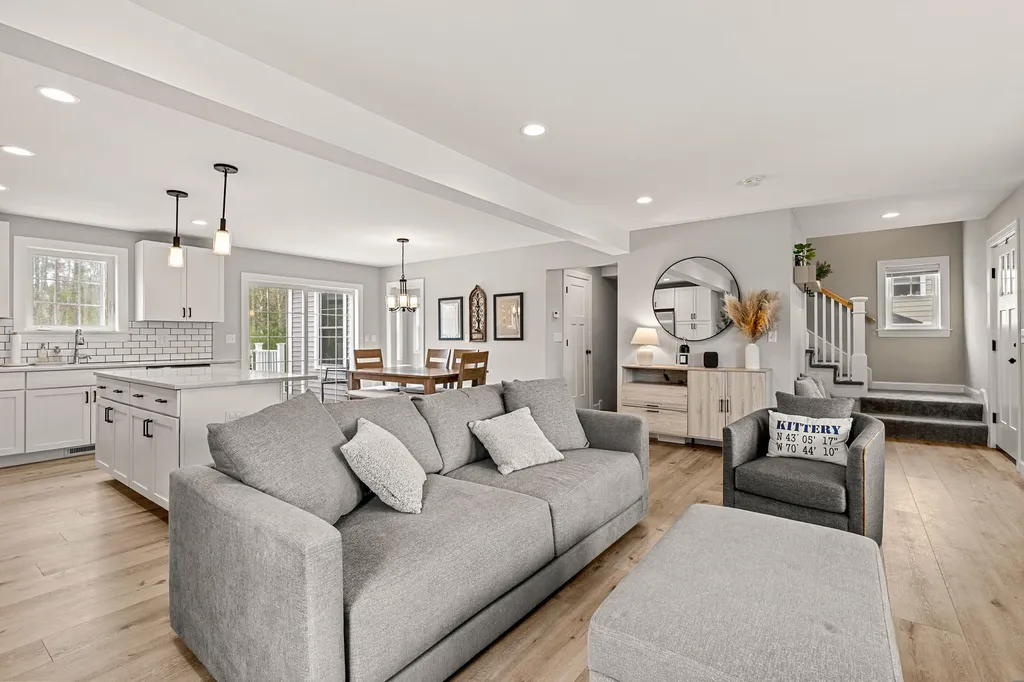 50 Huntington Way Kittery ME 03904