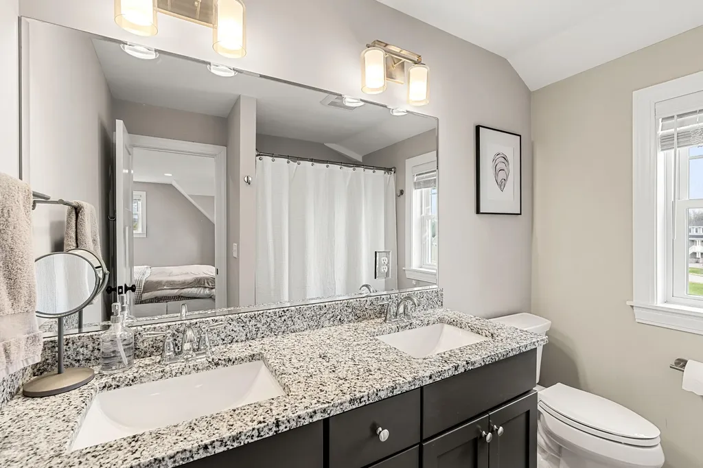 50 Huntington Way Kittery ME 03904