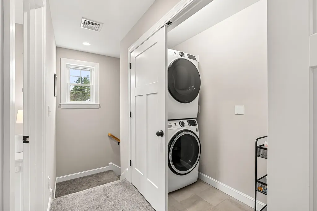 50 Huntington Way Kittery ME 03904