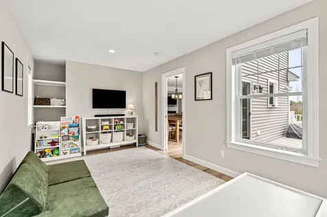 50 Huntington Way Kittery ME 03904