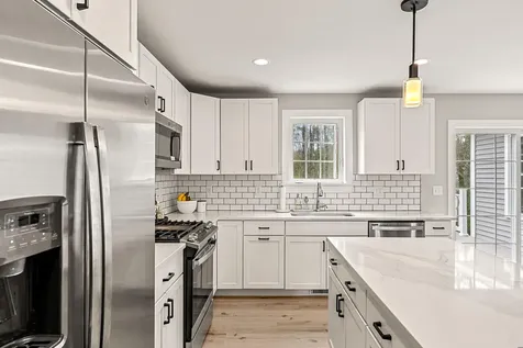 50 Huntington Way Kittery ME 03904