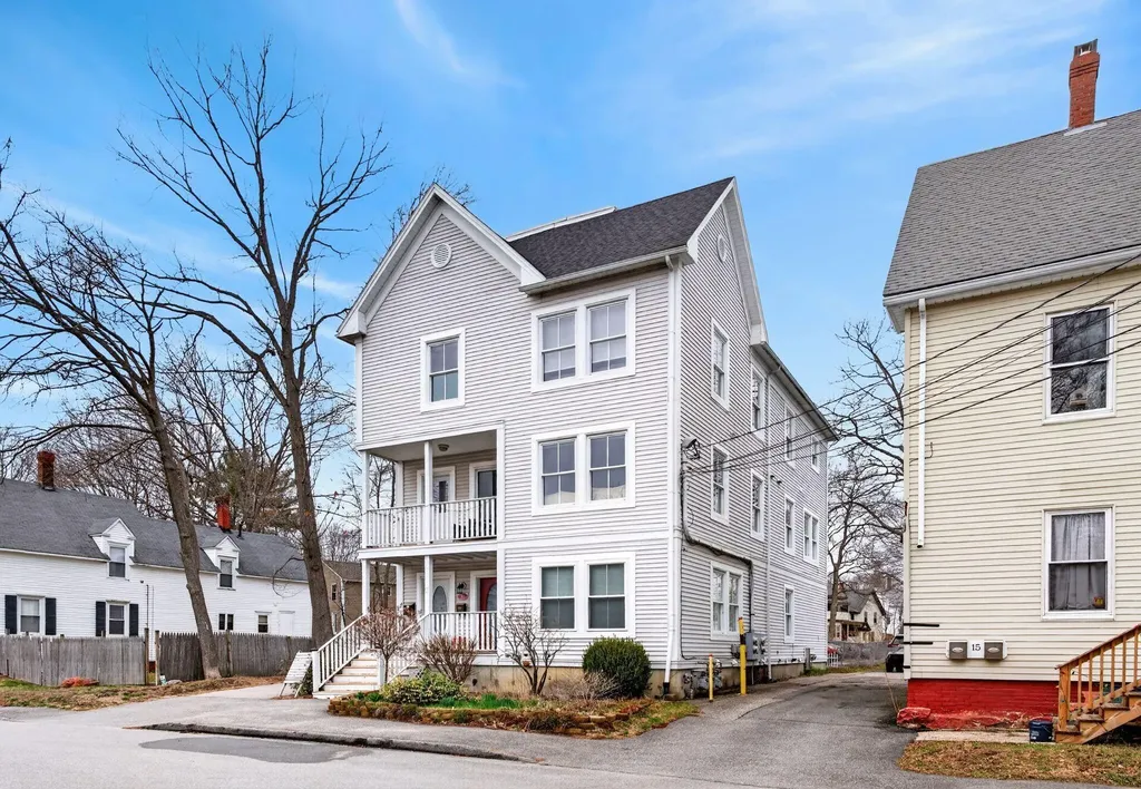 17 King Street Westbrook ME 04092