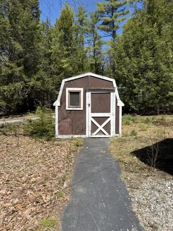 5 Village Circle Shapleigh ME 04076